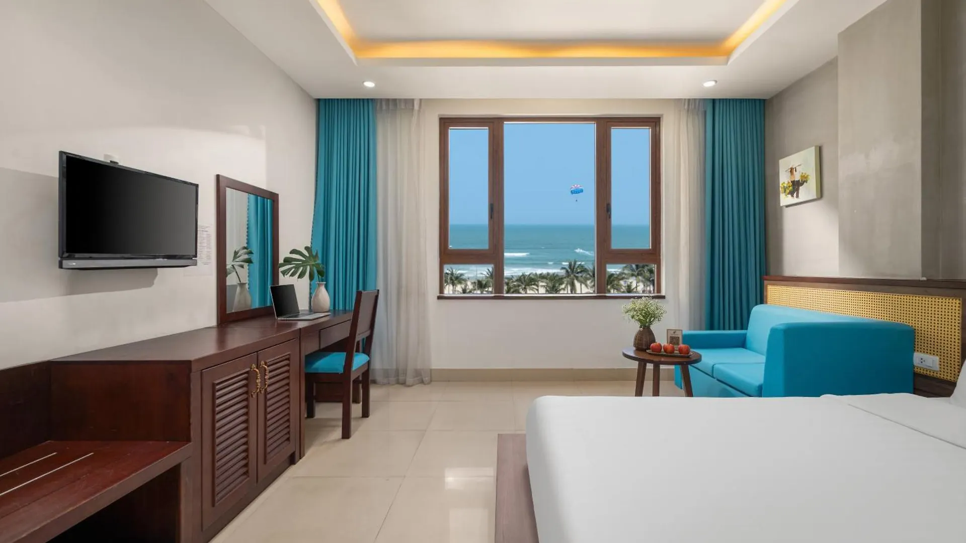 **  Platinum Beach Hotel & Apartment Da Nang Vietnam